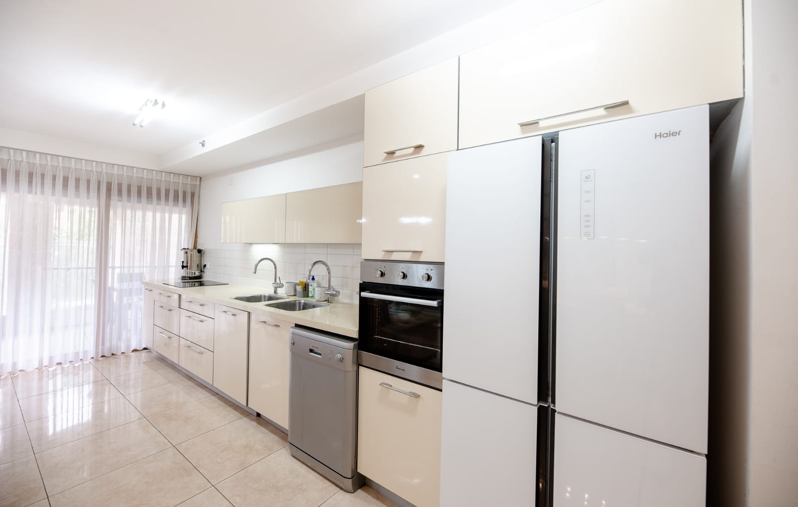 14.3 br king david luxury building pool image #6