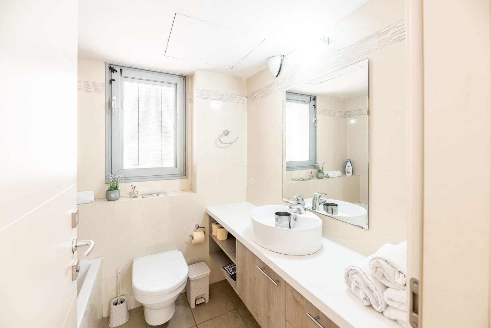 14.3 br king david luxury building pool image #9