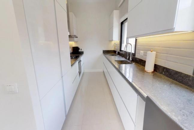 16. Luxury 3 br Talbia image #9